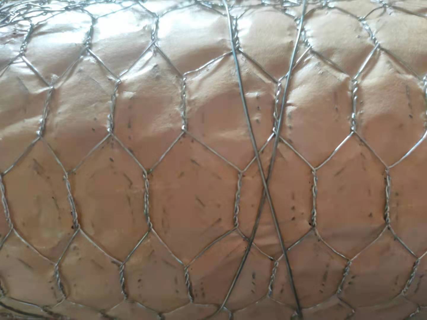 How the chicken wire is produced