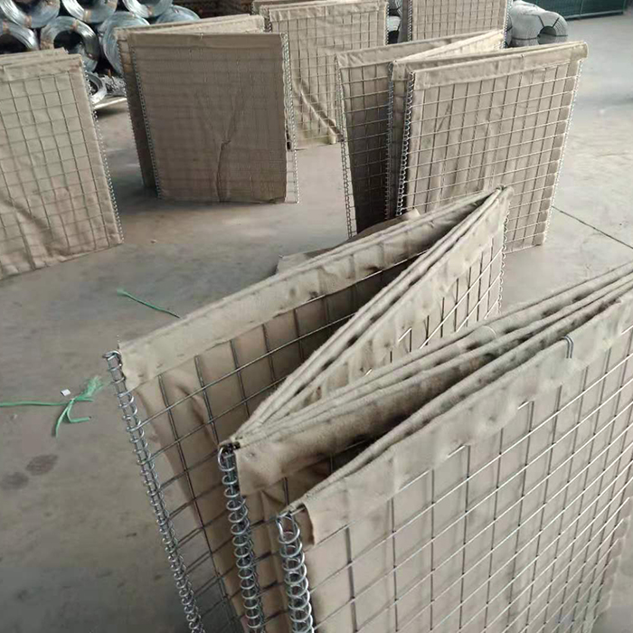 Emergency flood barrier fence welded mesh panel galvanized iron wire material 